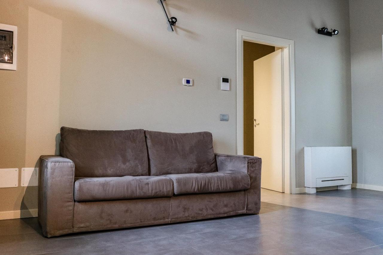 Via Natta - San Siro Apartments - 4 People ミラノ エクステリア 写真