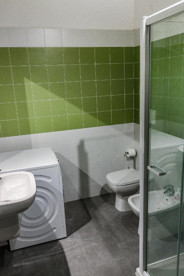 Via Natta - San Siro Apartments - 4 People ミラノ エクステリア 写真